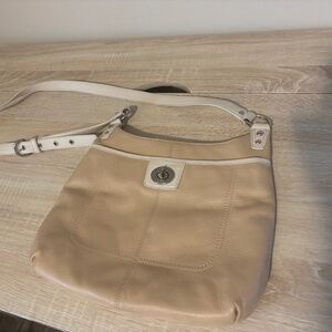 Coach Penelope Pebbled Leather Hippie F19265